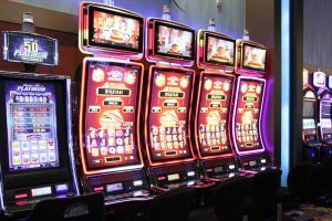 Take a spin for jackpot in the multiplayer slots sites